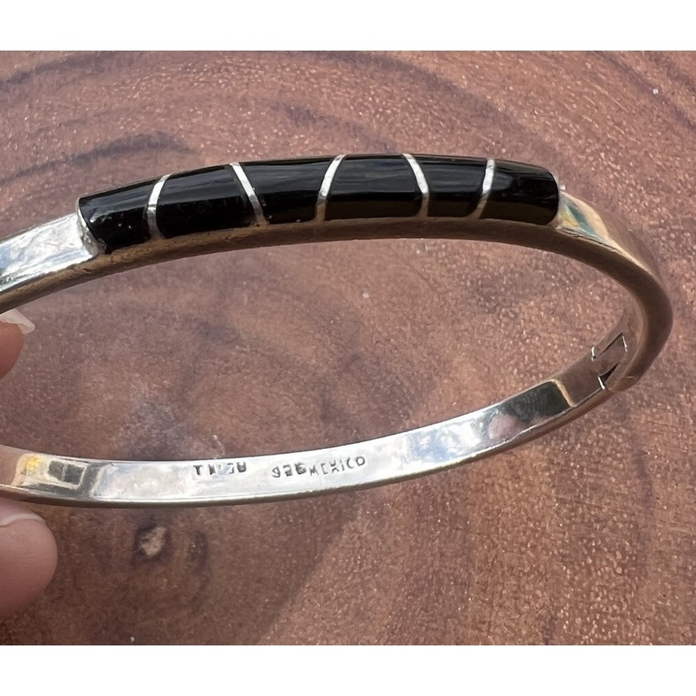 Vtg TAXCO Mexico Black Onyx Inlay Bangle Bracelet 925 Sterling Silver Hinged 24g - Picture 13 of 16